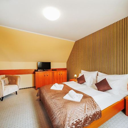 Hotel U Leva เลอโวชา ภายนอก รูปภาพ